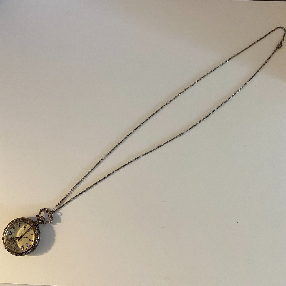 vintage style pendant necklace from claire's!